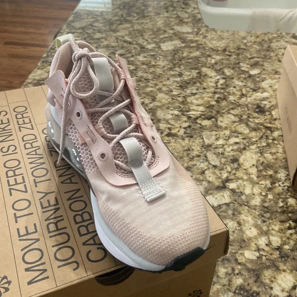 Air Max 2021 - Picture 2 of 3